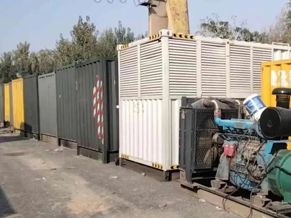 荣昌200KW柴油发电机机组每小时油耗是多少?